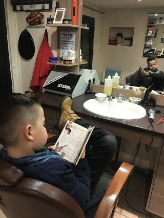 Salon de Manucure Sila Coiffeur pour homme 0