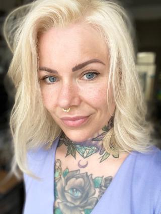 Salon de Manucure Camille Albane - Coiffeur Arras 0