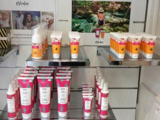 Salon de Manucure Camelia Esthétique Et Bien être - soins esthétiques et massage à Saint-Céré 0