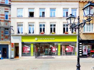 Salon de Manucure Yves Rocher 0