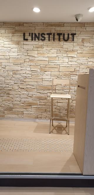 Salon de Manucure Yves Rocher 0