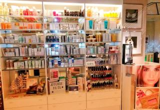 Salon de Manucure Institut de Beauté Delphine S 1