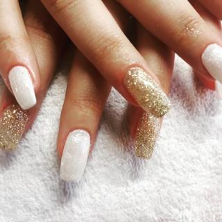 Salon de Manucure L'Instant Beauté 0