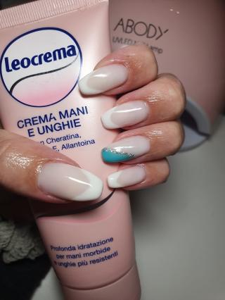 Salon de Manucure Esthéticienne á domicile 0