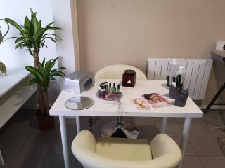 Salon de Manucure L'arum de la Beauté 0