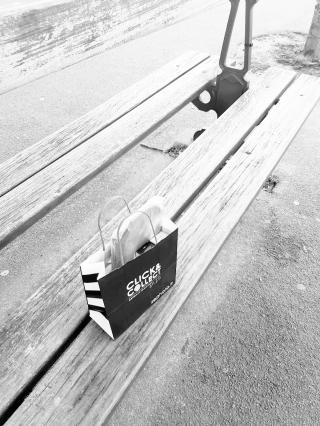 Salon de Manucure Bar à Sourcils - Benefit Brow Bar Versailles 0