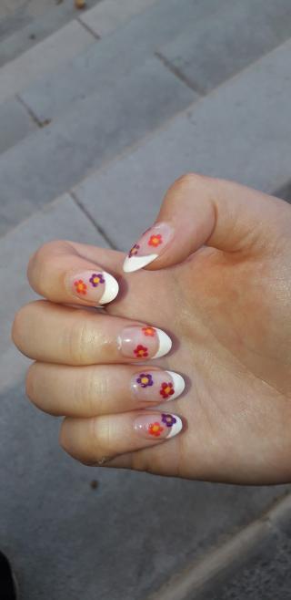 Salon de Manucure Paradis De L'Ongle 1