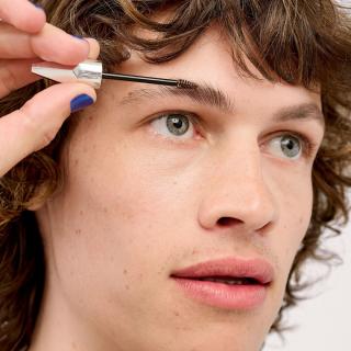 Salon de Manucure Benefit BrowBar Bar à Sourcils 0