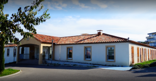 Salon de Manucure Prof' Esthétique AIX LA DURANNE - Artisan de Beauté 0