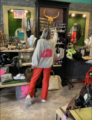 Salon de Manucure FRISELIS&CO - Coiffure & Conceptstore 0