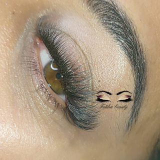 Salon de Manucure Fatiha beauty Academy salon de beauté, fournisseur produits pour extension de cils et centre de formation agré 0