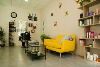 Salon de Manucure WB Coiffure Mixte Barbier 0