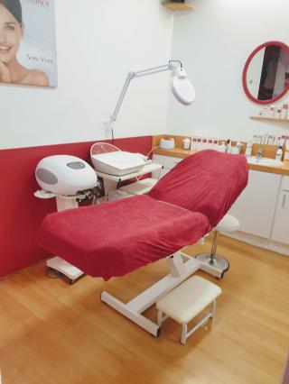 Salon de Manucure Charlott'esthetic 0