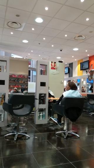 Salon de Manucure Fabio Salsa - Coiffeur Nogent-sur-Oise 0