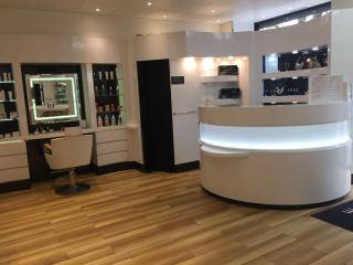 Salon de Manucure DESSANGE 0