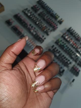 Salon de Manucure DVNails_Studio77 0