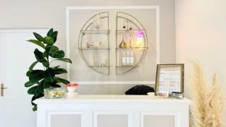 Salon de Manucure Heavenly Glam - Microblading, Hydrafacial, HIFU, Microneedling, Épilation Laser, Head Spa, Détatouage et Beauté à Bordeaux 0