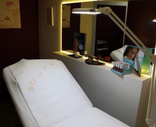 Salon de Manucure Institut Beauté Marine 0
