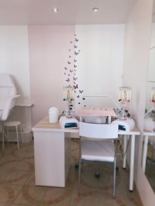 Salon de Manucure Make Me Divine 0