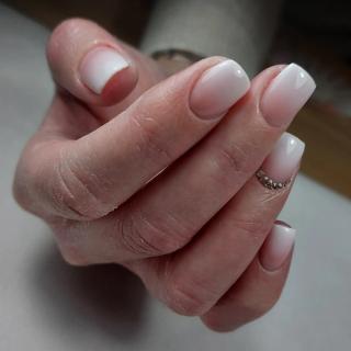 Salon de Manucure Dorine Nail Studio 1