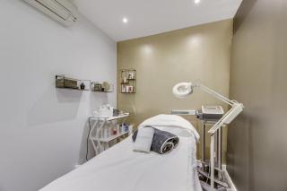 Salon de Manucure Attirance 0