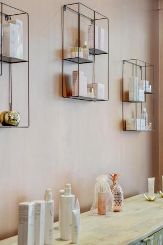 Salon de Manucure Attirance 0