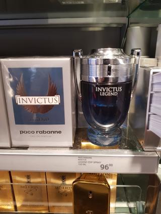 Salon de Manucure Perfumery Douglas Kehl 2