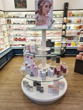 Salon de Manucure Parfumerie April Halluin 0