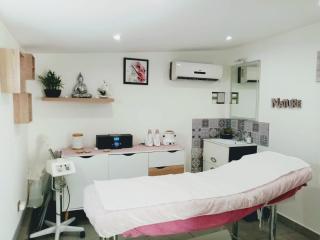 Salon de Manucure Muriel Esthétique 0