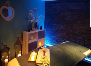 Salon de Manucure En Aparté - Maison Beauté Institut - Expert Epilation Lumière Pulsée - SPA - Villefranche sur Saône 1