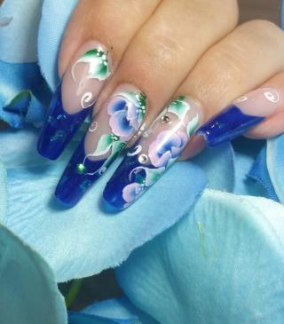 Salon de Manucure CRYSTAL NAIL'S ART: onglerie/ éxtension de cils 0