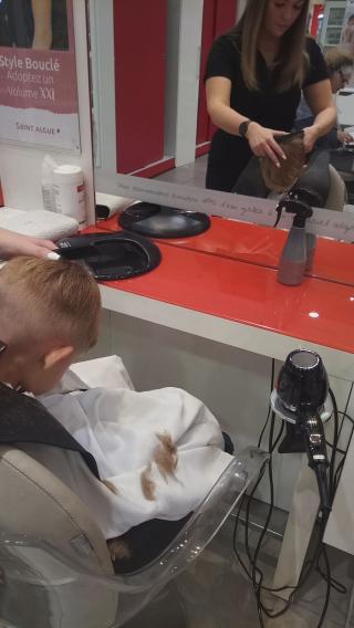 Salon de Manucure Saint Algue - Coiffeur Cergy 0