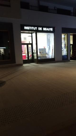 Salon de Manucure Istitut de beautè 0