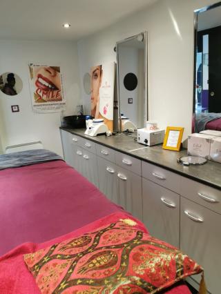 Salon de Manucure Institut de Beauté et Hammam Zeyn 0