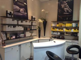 Salon de Manucure Centre De Beauté 0