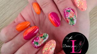 Salon de Manucure Divinepour'l coiffure prothésiste ongulaire 0