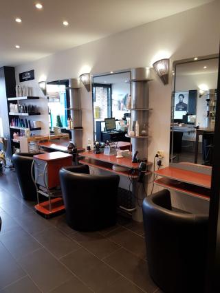 Salon de Manucure Geoffrey Coiffure - Salon de coiffure, coiffeur visagiste, Boussy St Antoine 0