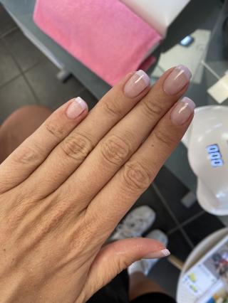 Salon de Manucure French Manucure 0