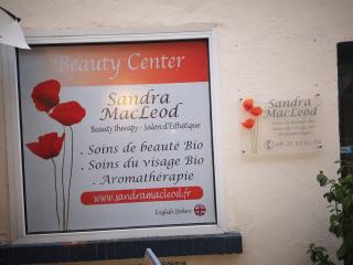 Salon de Manucure Sandra Macleod 0