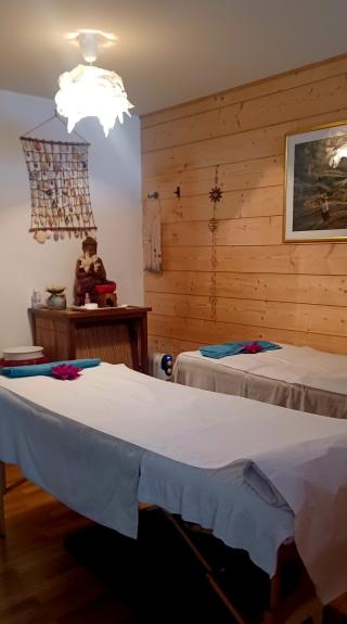 Salon de Manucure Au salon de massage Véronique - Les 2 alpes 0