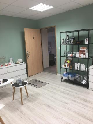 Salon de Manucure telle qu’elle esthétique 0