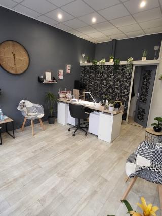 Salon de Manucure Au plaisir des ongles 0