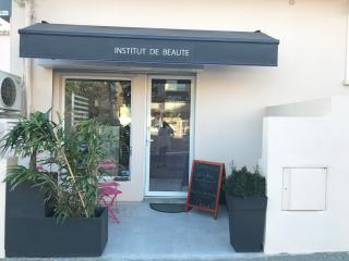 Salon de Manucure L'Instant de Soie 0