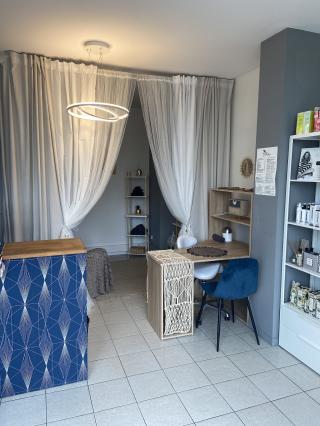 Salon de Manucure Des cils et des elles 0