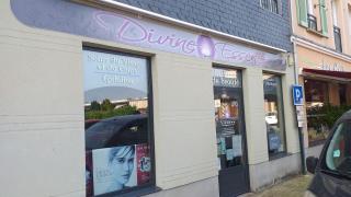 Salon de Manucure Divine Essence 0