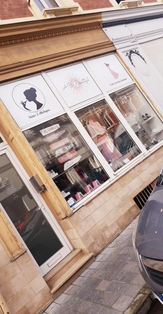 Salon de Manucure AC Beautiful 0