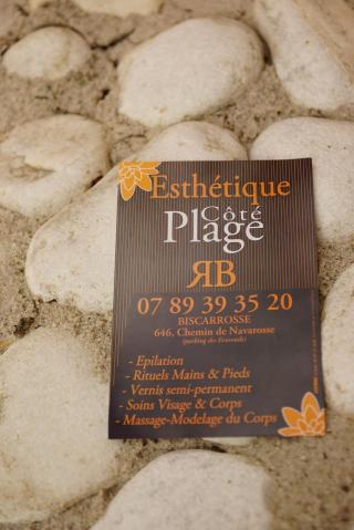 Salon de Manucure esthétique coté plage 0