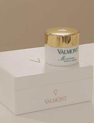 Salon de Manucure Maison de beauté - Valmont 0
