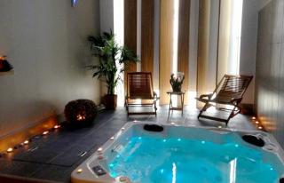 Salon de Manucure Calme, Luxe & Volupté 0