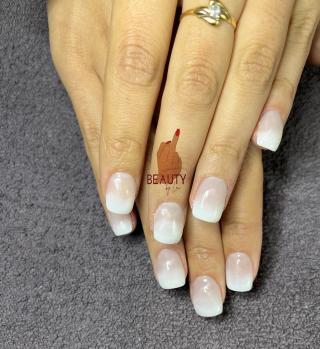 Salon de Manucure Beauty_By_Lau 1